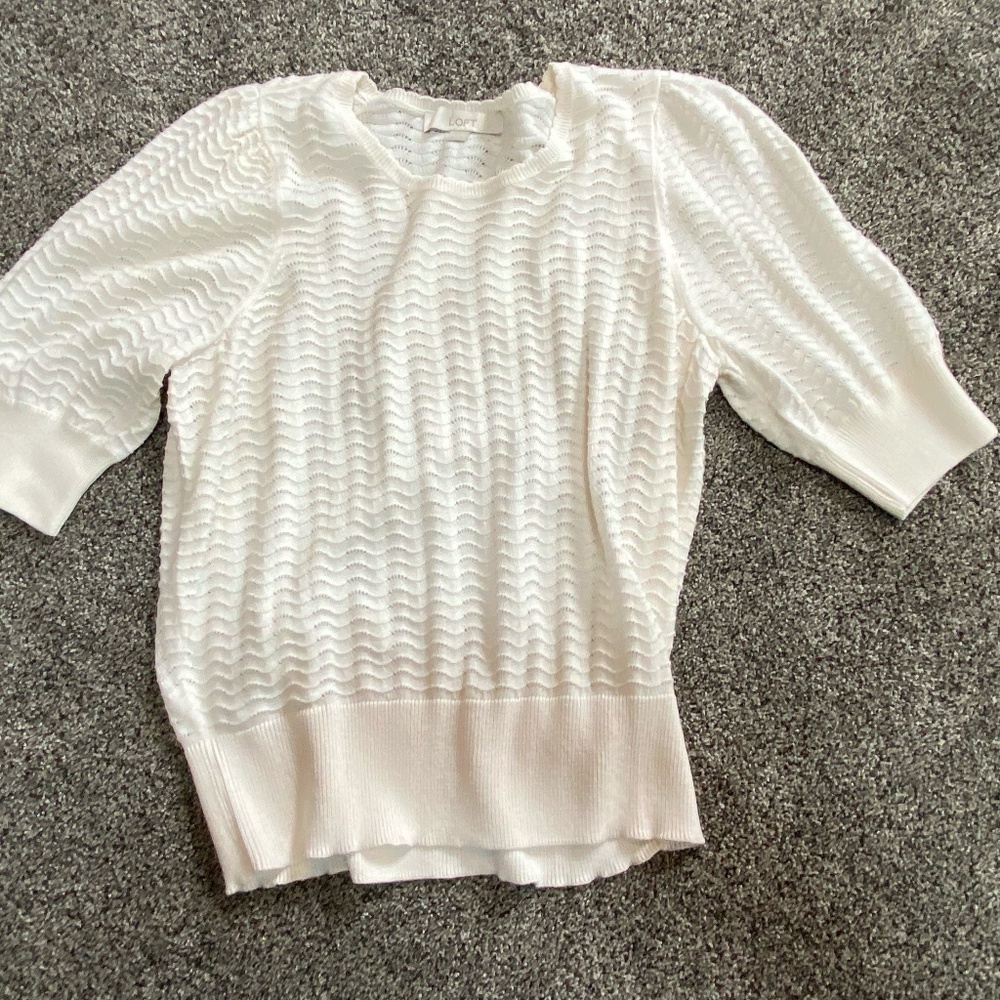 Loft short sleeved sweater cream color